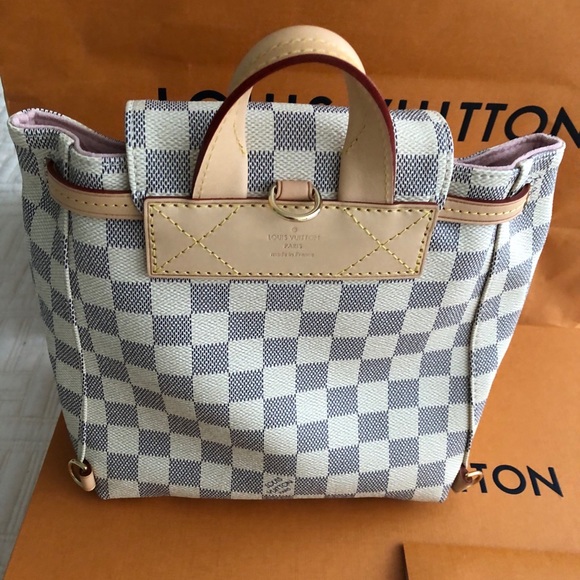 Backpack - Picture 5 of 12